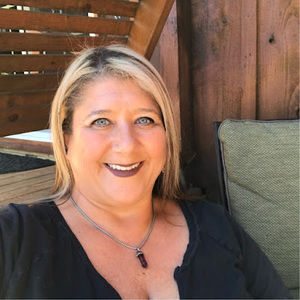 Meet your Posher, Shana